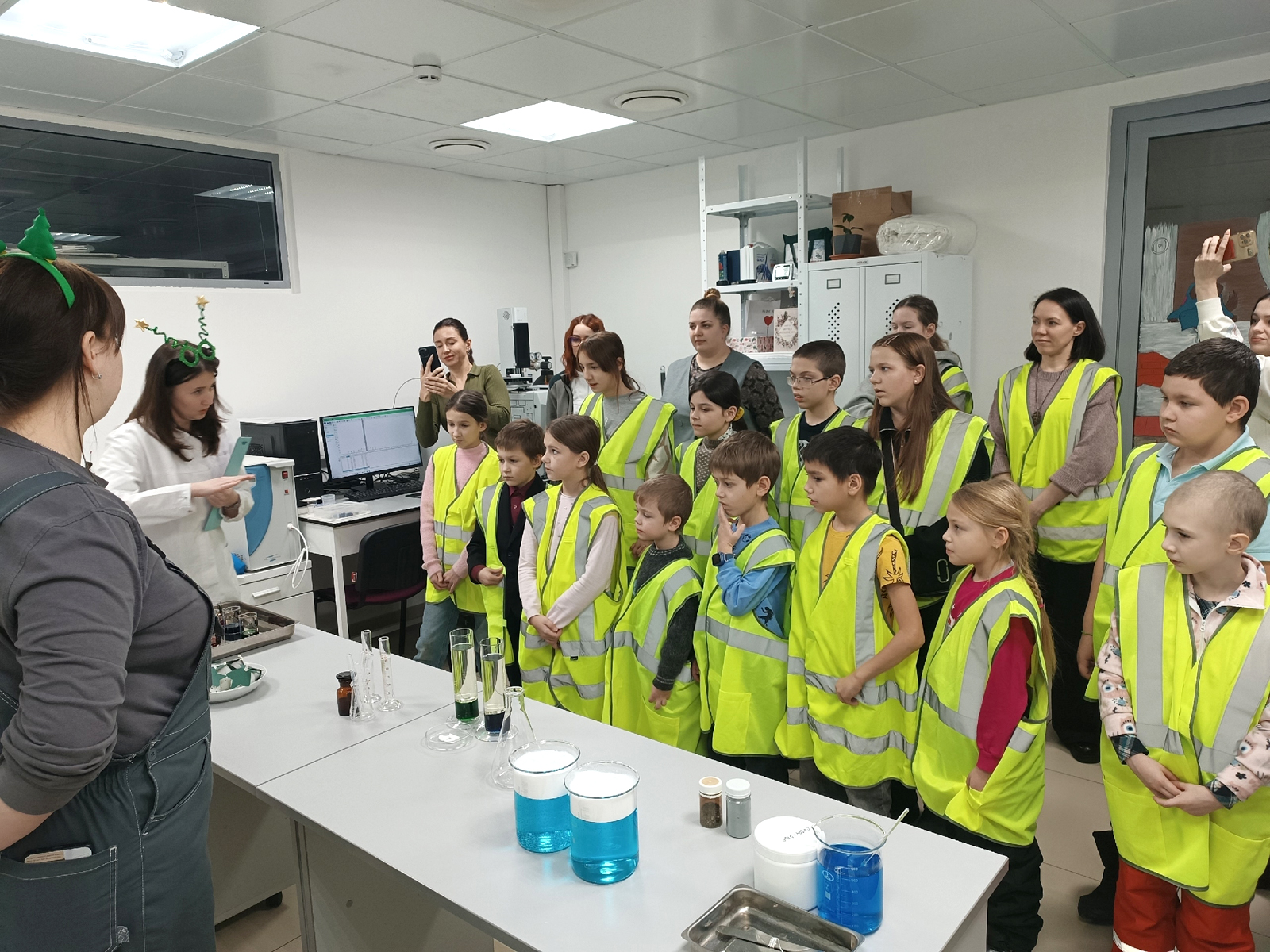 Воспитанники группы дневного пребывания Комплексного центра социального обслуживания населения Заволжского района Ярославля в гостях у ДУГАЛАК